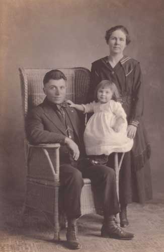Clara with her parents